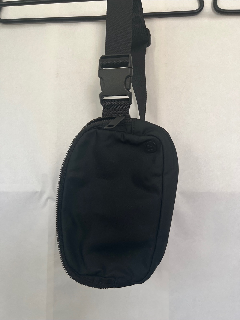 Lululemon Black Crossbody mini Sling Bag